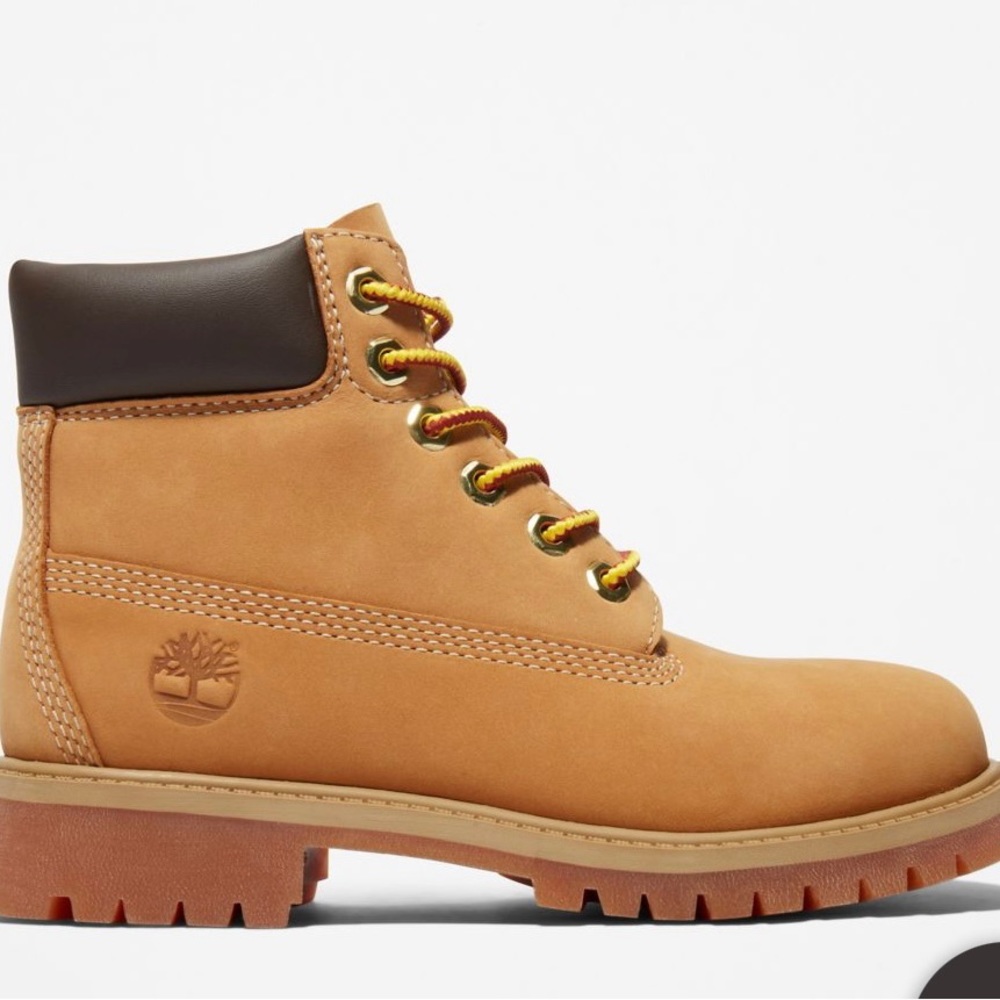Junior tan  Timberlands boots size 5.5